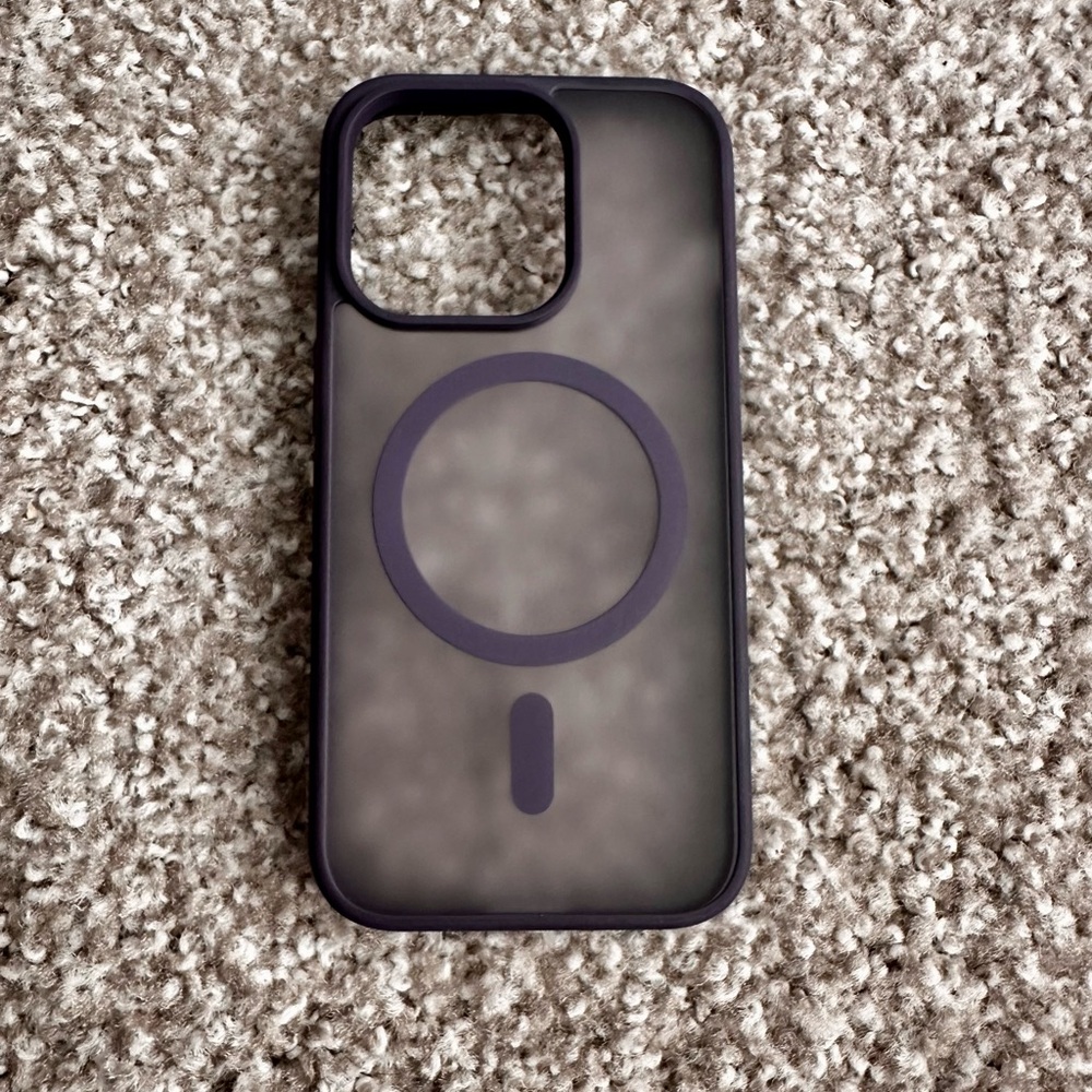 Transparent Deep Purple iPhone 14 Pro case